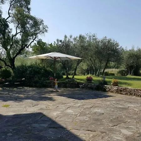 Ulivello Gospodarstwo wiejskie *